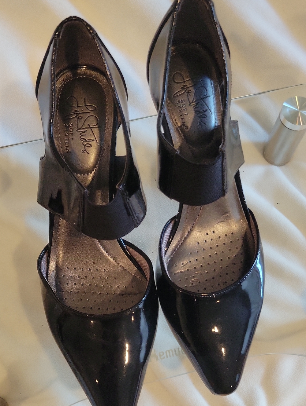 Life Stride Black Patent Pointed Toe Strap Pumps Sz 8W.